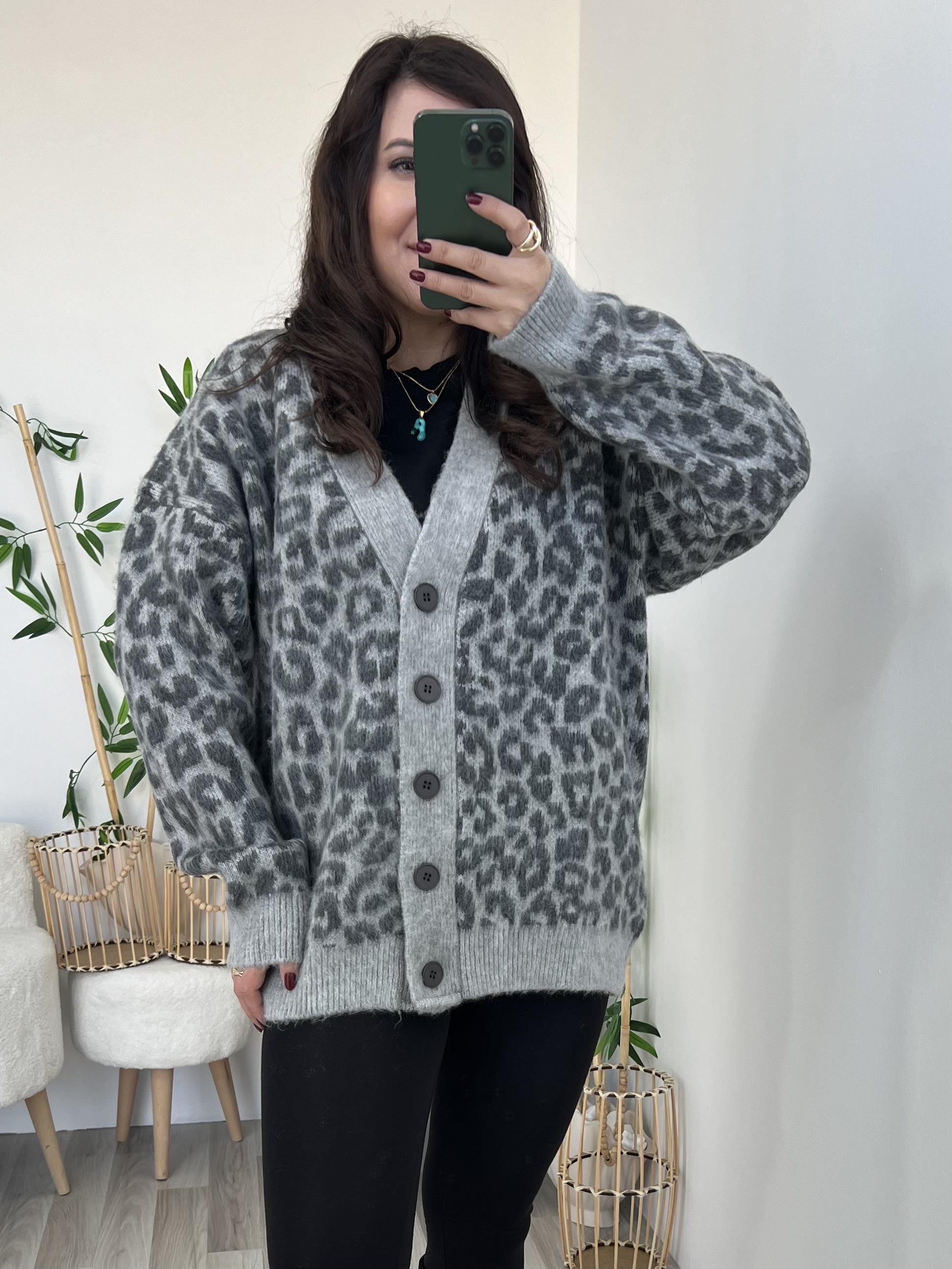 Gri Leopar Desenli Yumuşak Dokulu Hırka