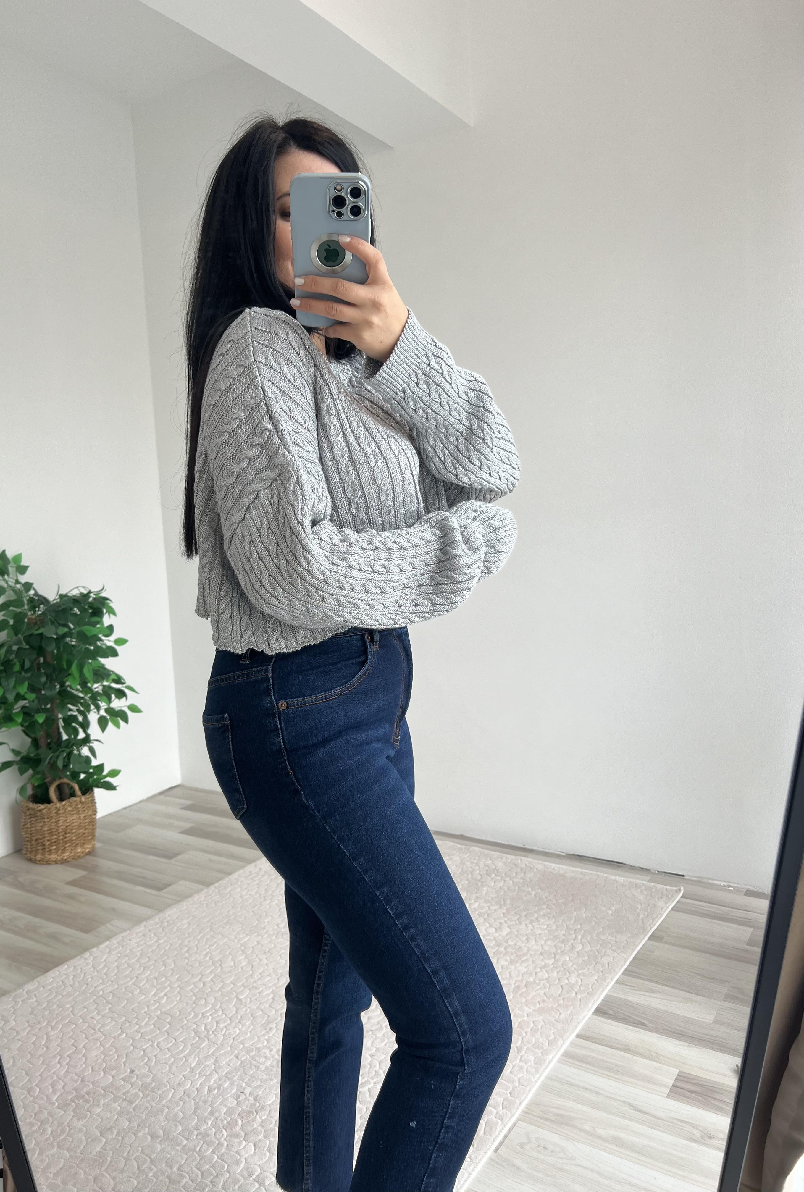 Gümüş Gri Düşük Omuz Crop Kazak