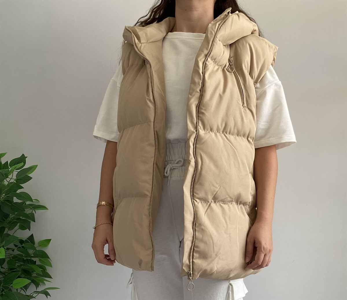 KAPŞONLU ŞİŞME BOYFİREND YELEK