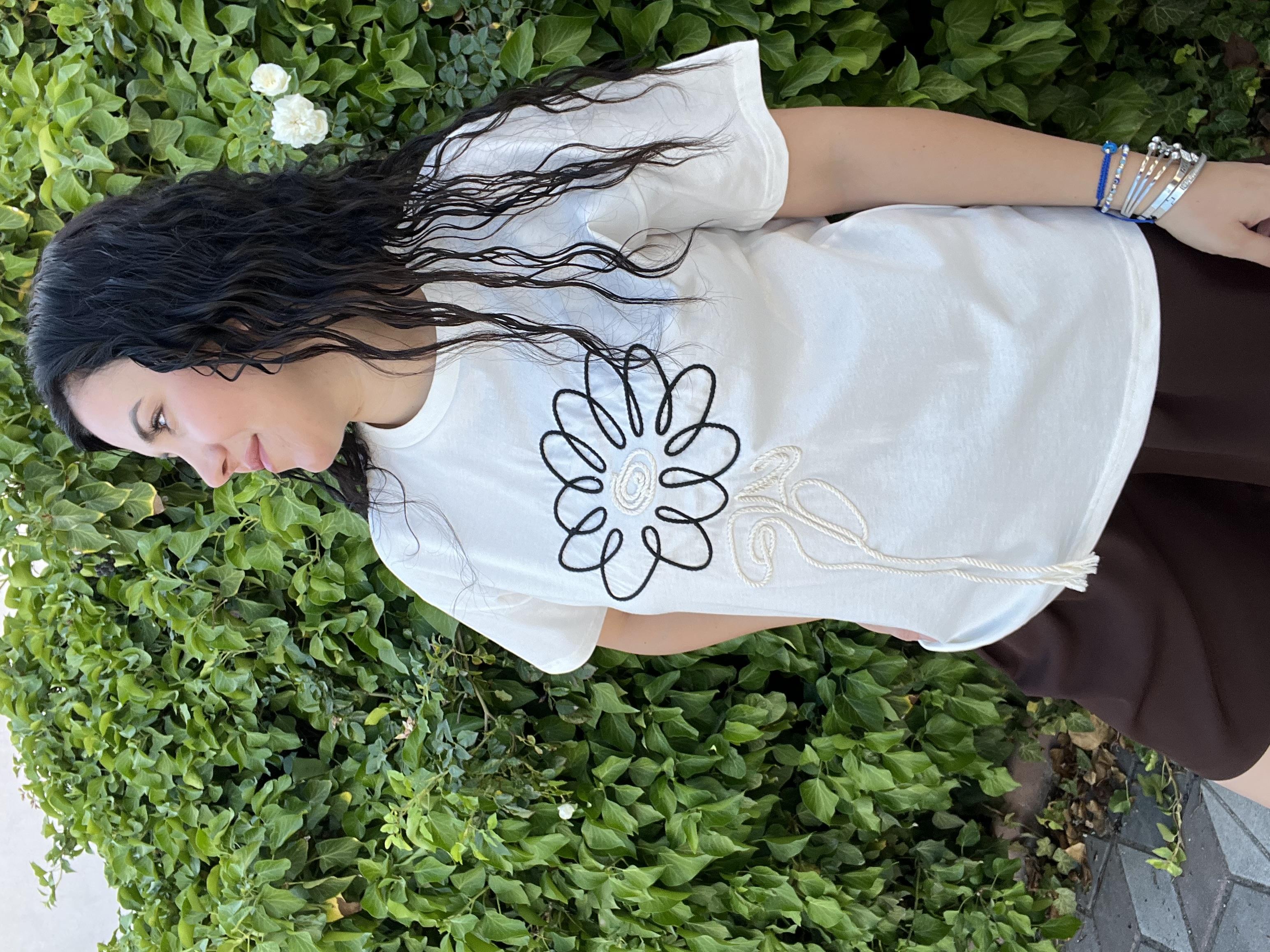 Krem, İp İşlemeli Tişört