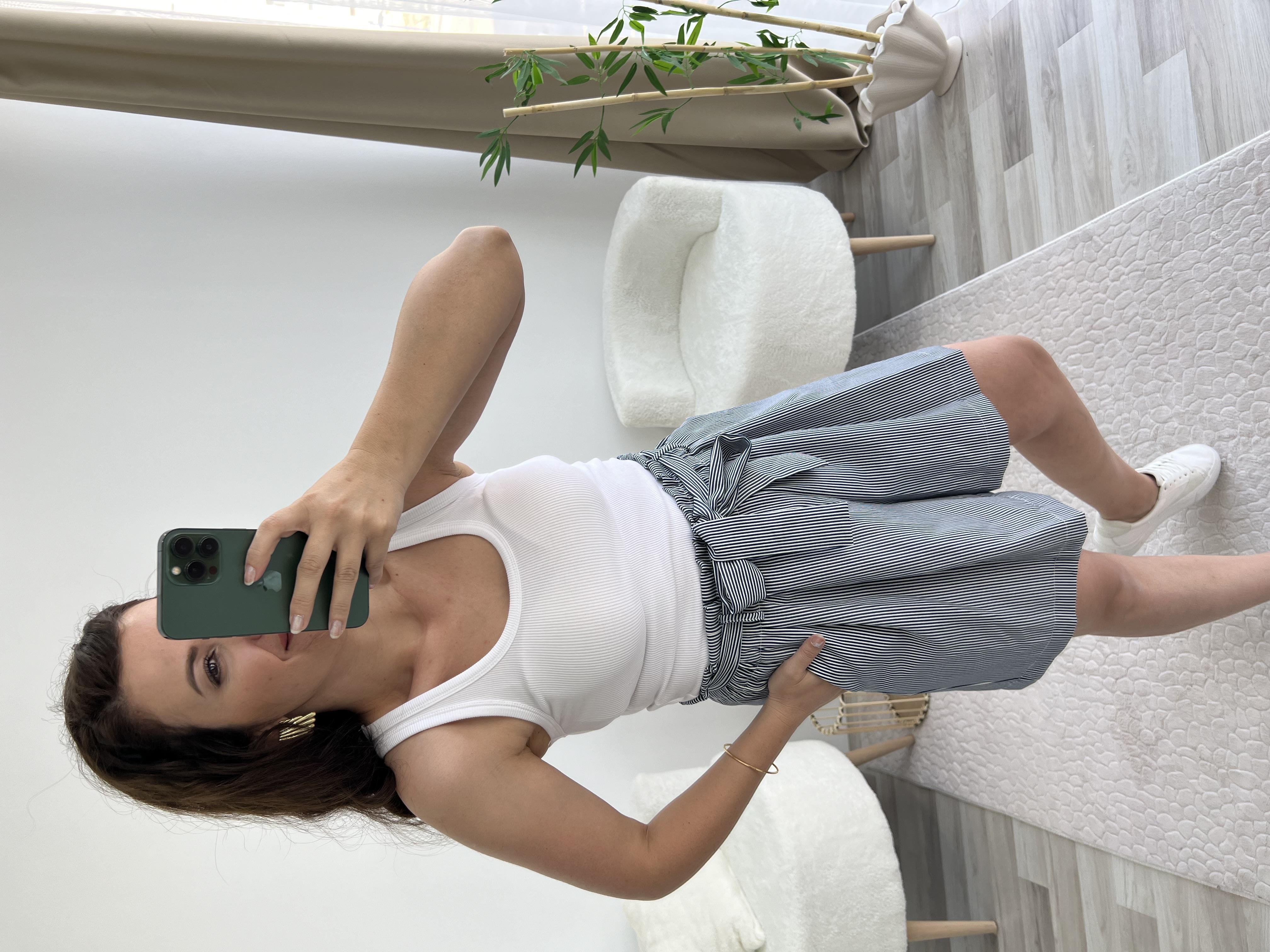 LACİVERT BEYAZ ÇİZGİLİ ŞORT