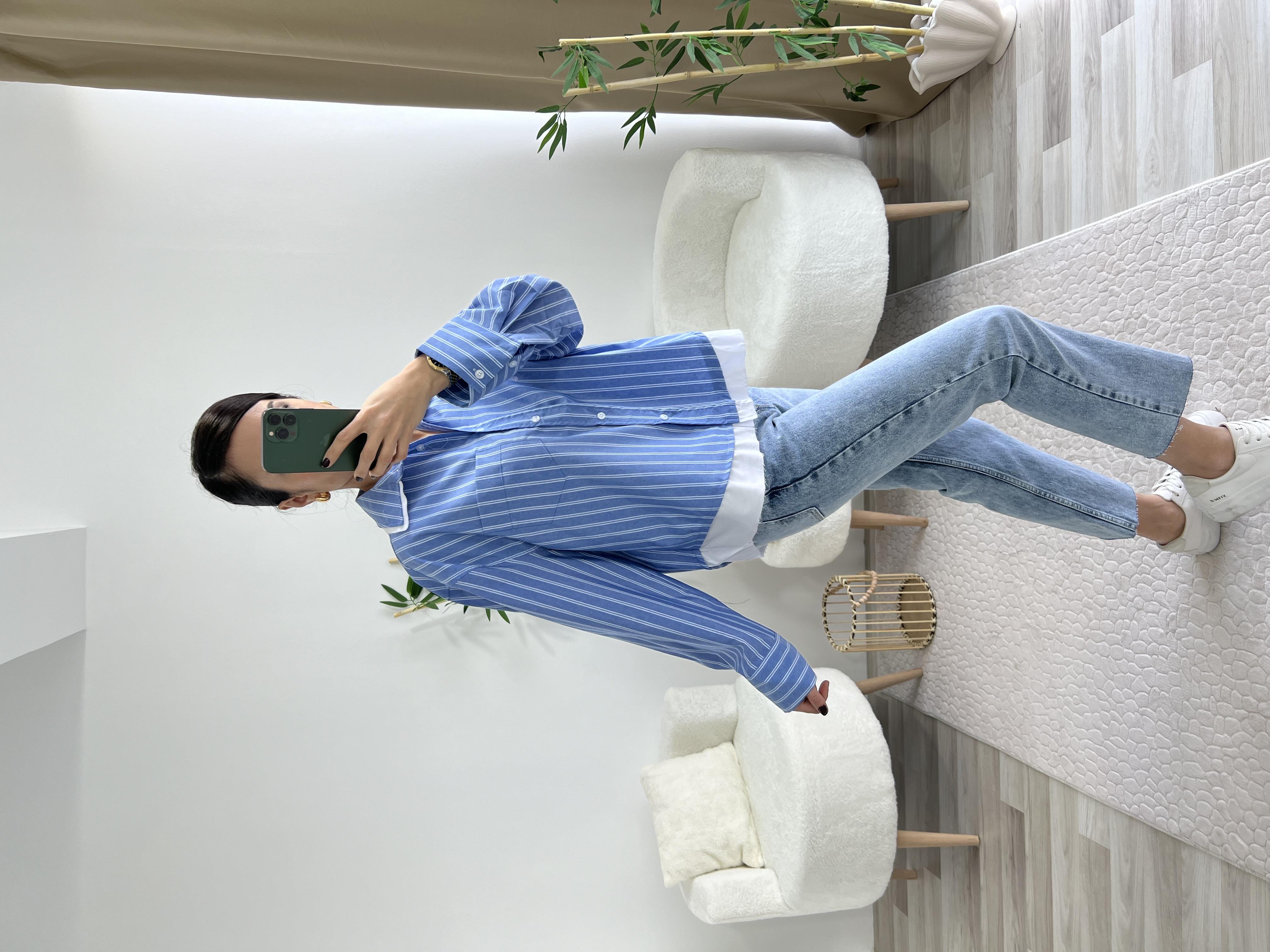 Mavi Beyaz Çizgili Gömlek