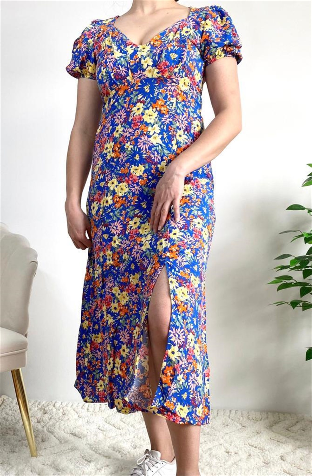 Mavi Çiçekli Kare Yaka Elbise