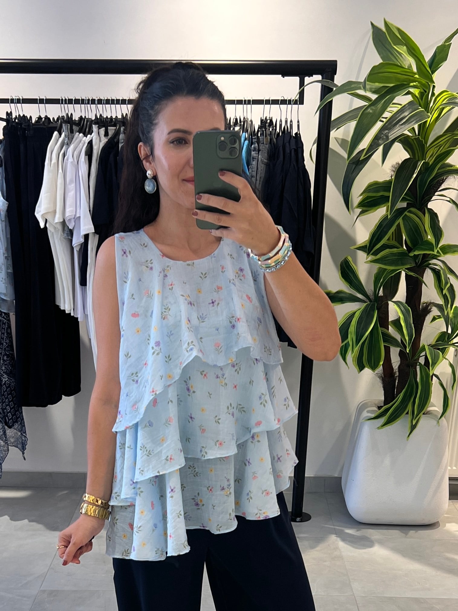 Mavi Mini Çiçekli Volanlı Bluz