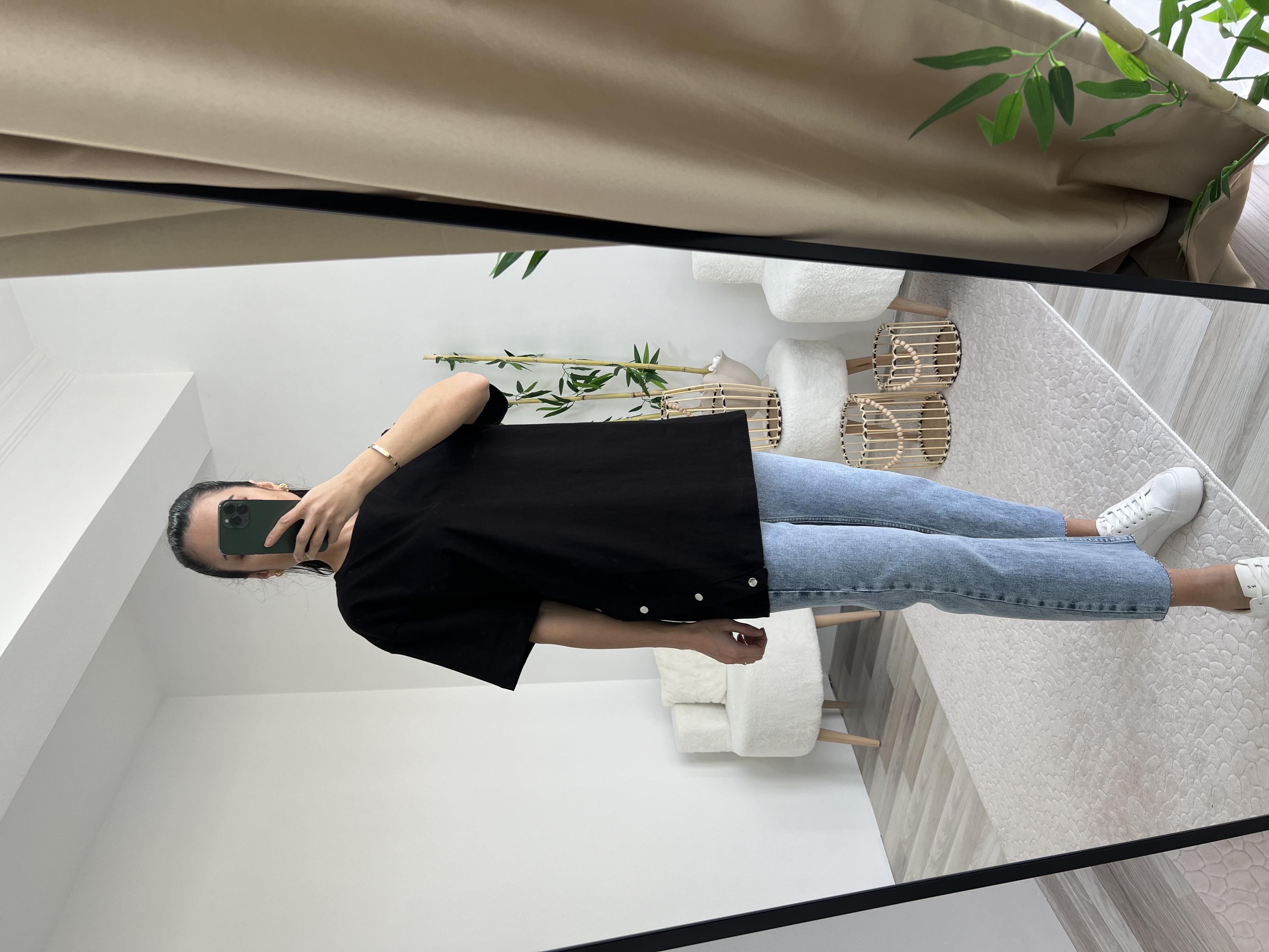 SİYAH ÇIT ÇIT DETAYLI UZUN TİŞÖRT