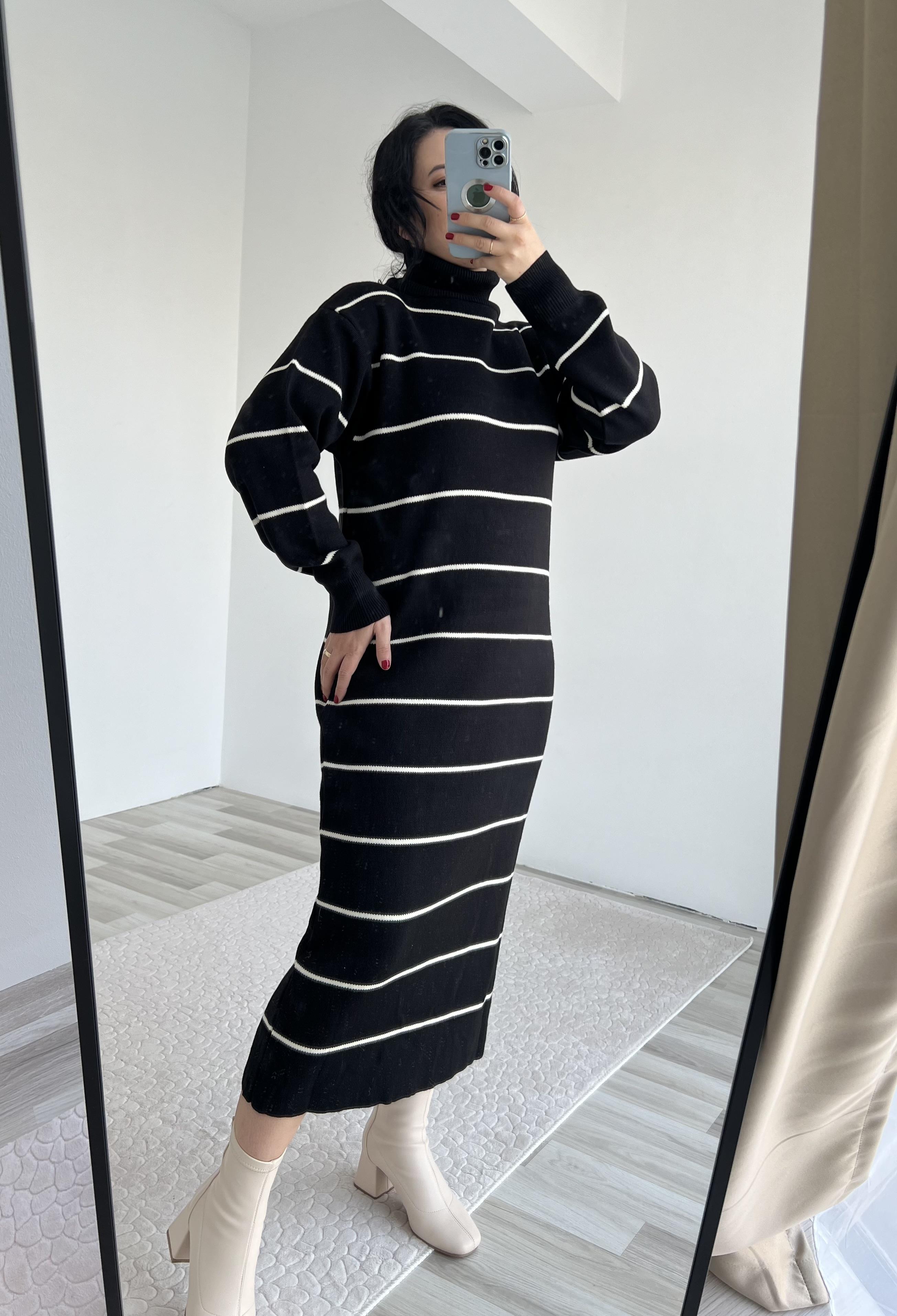 Siyah Çizgili Triko Elbise