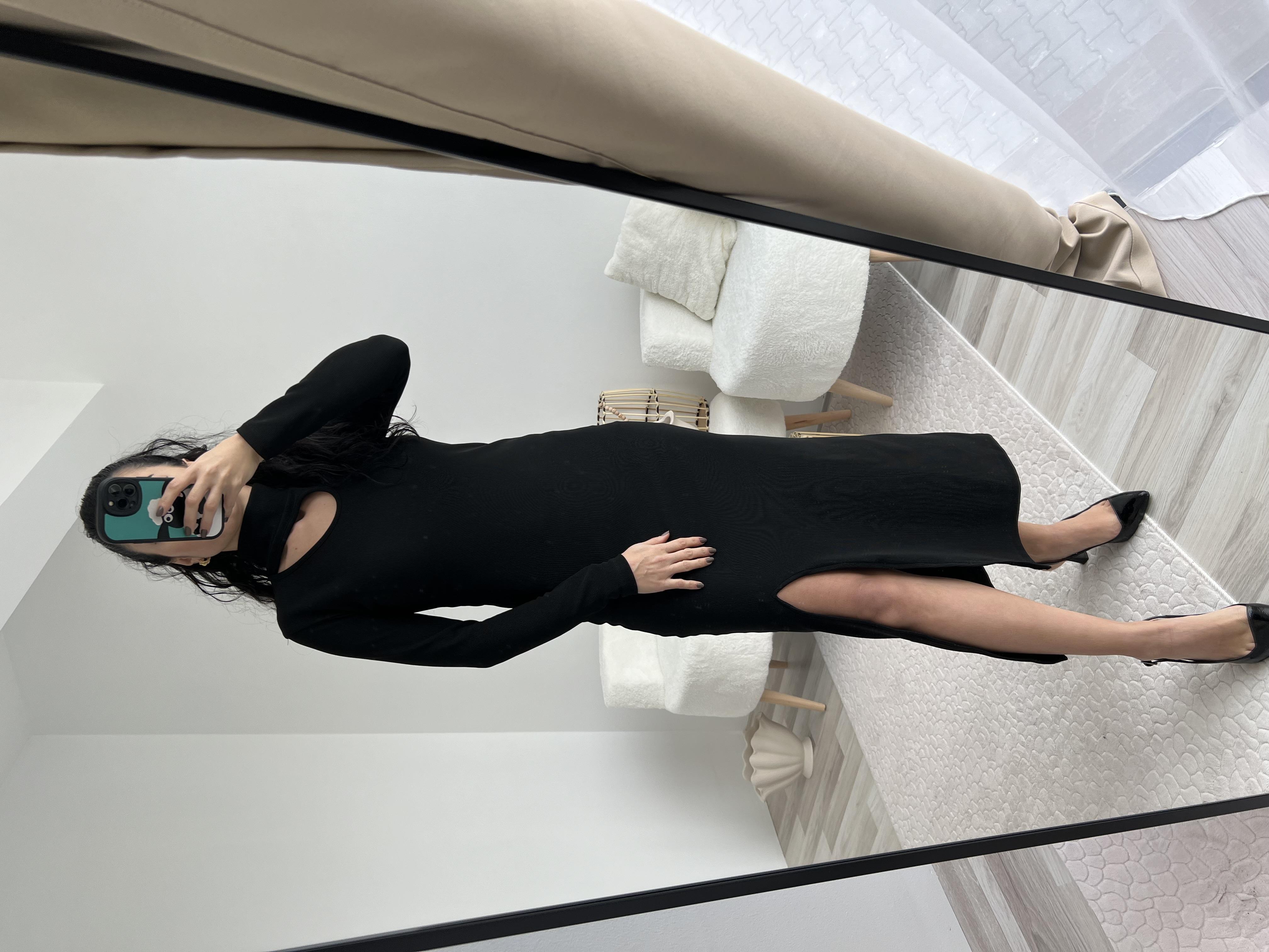 Siyah Fitilli Dekolteli Elbise