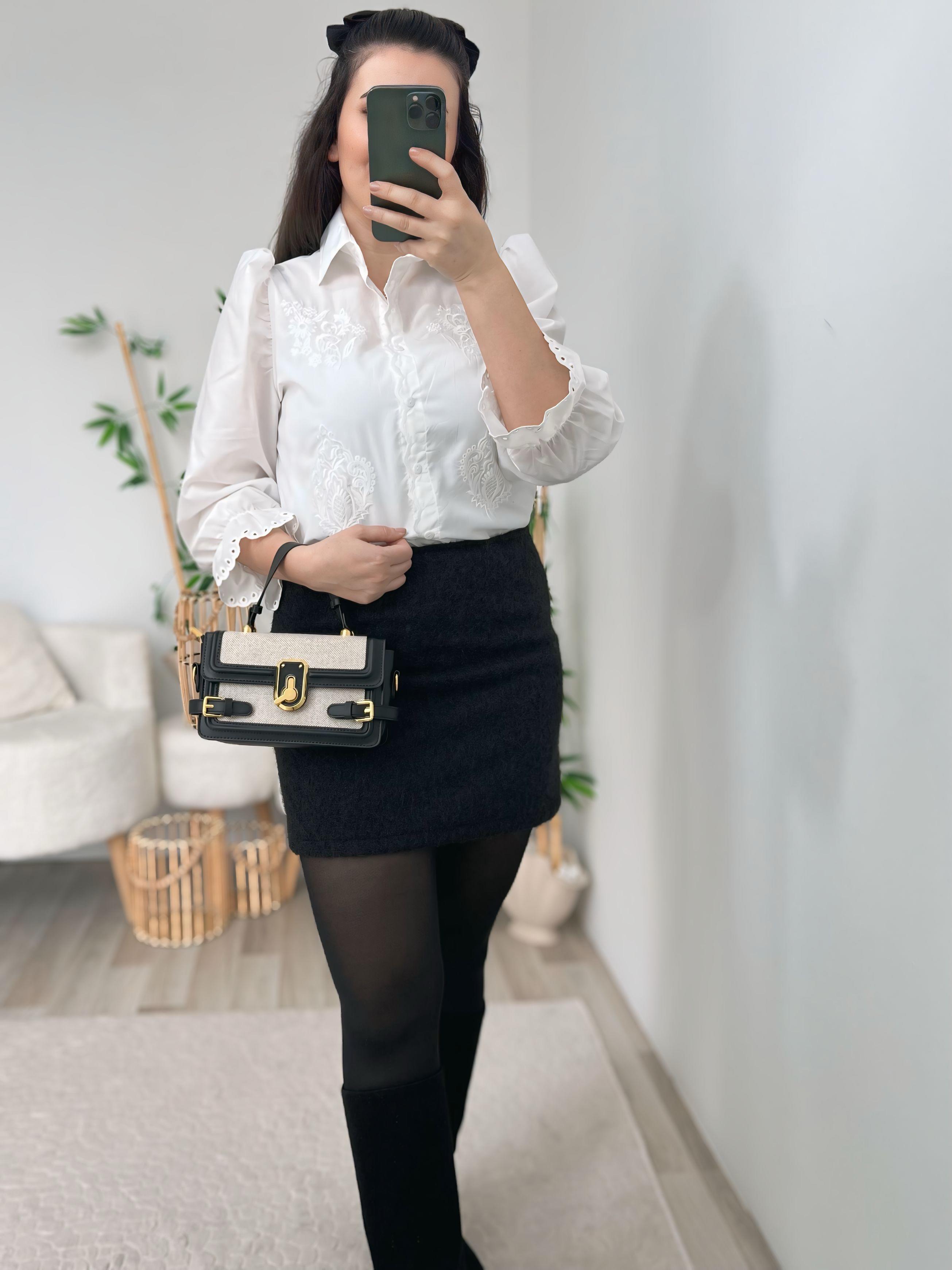 Siyah Kaşe Dokulu Etek