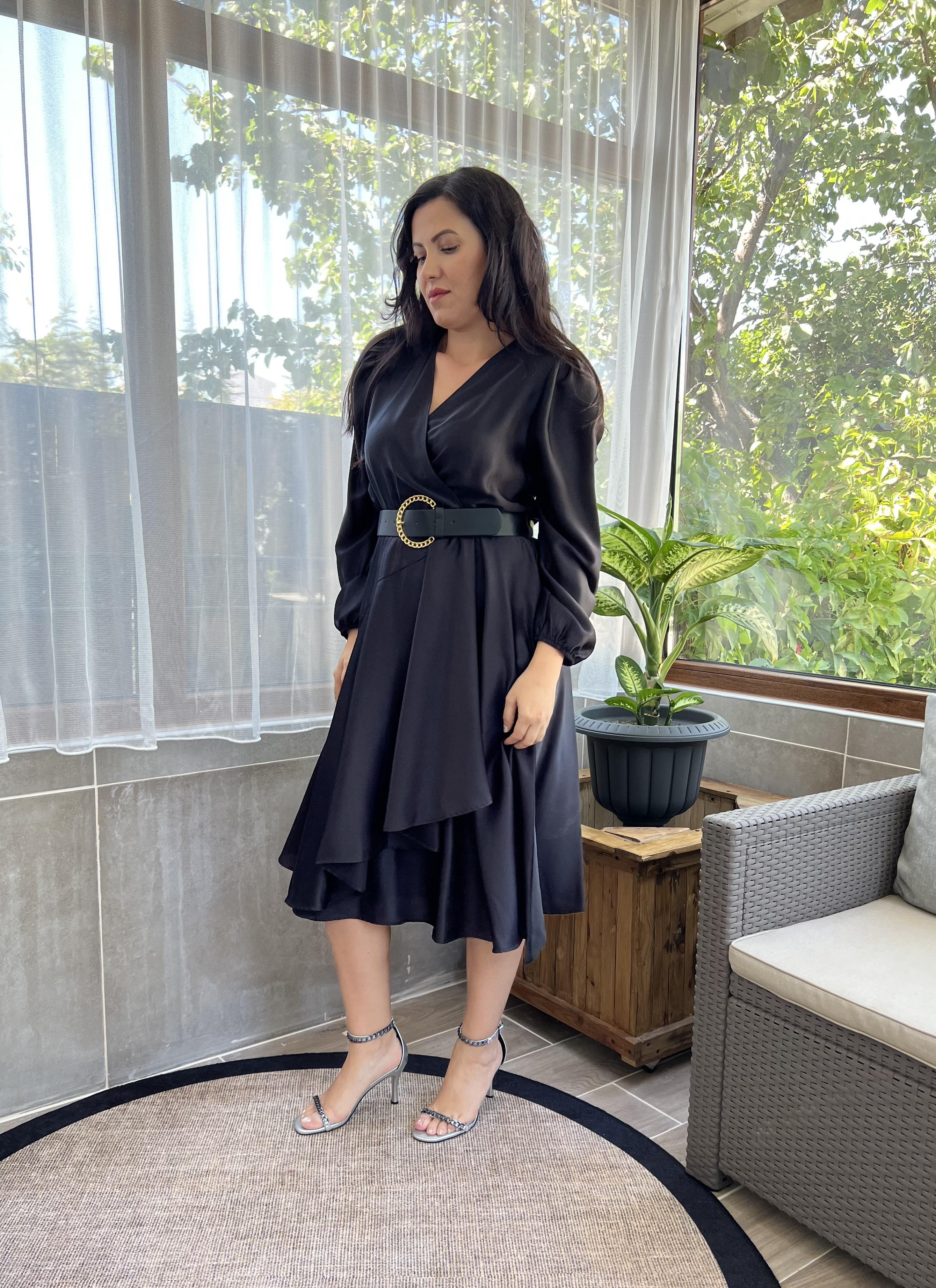 Siyah Kemerli Saten Elbise 