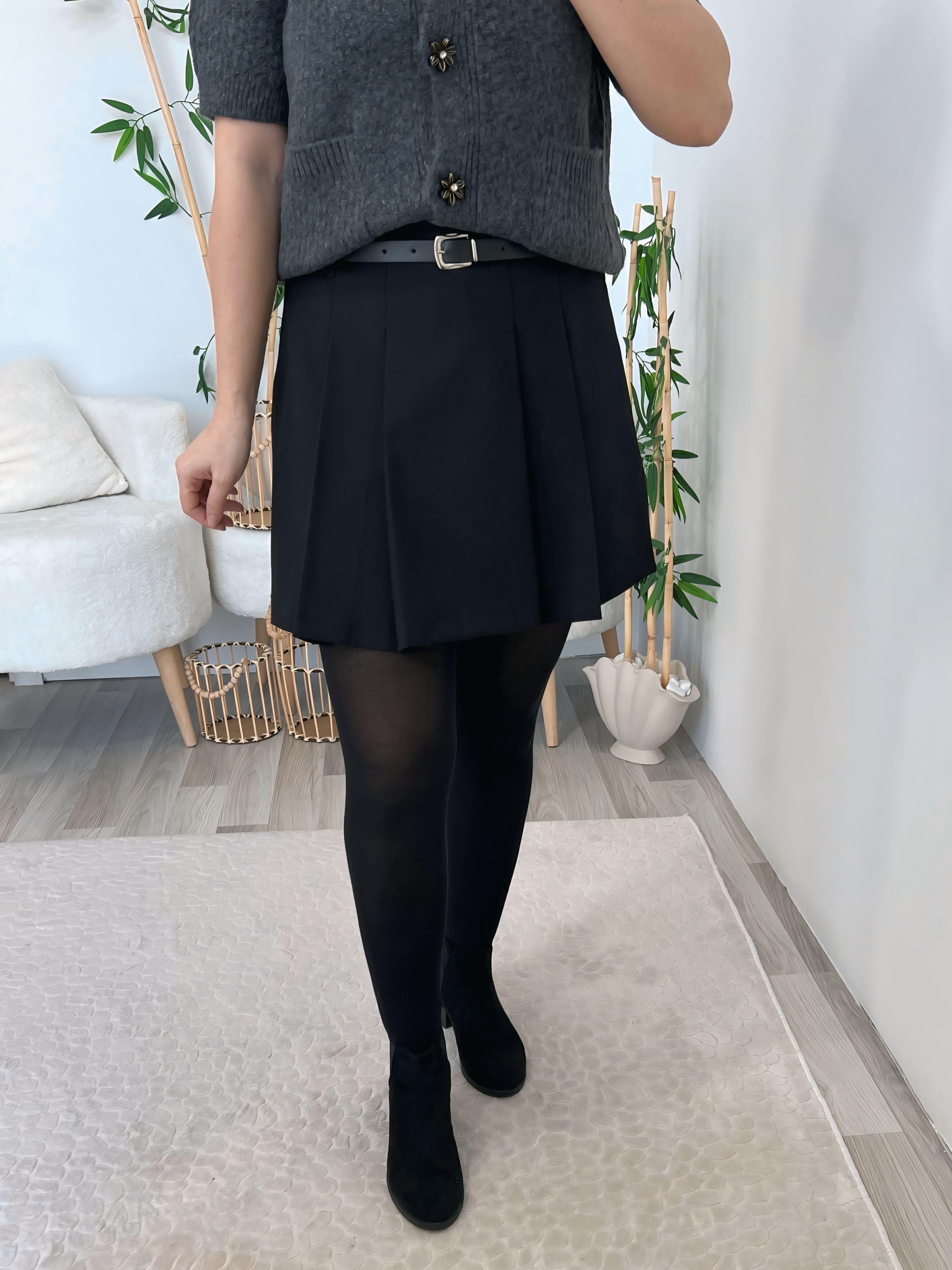 Siyah Kemerli Şort Etek