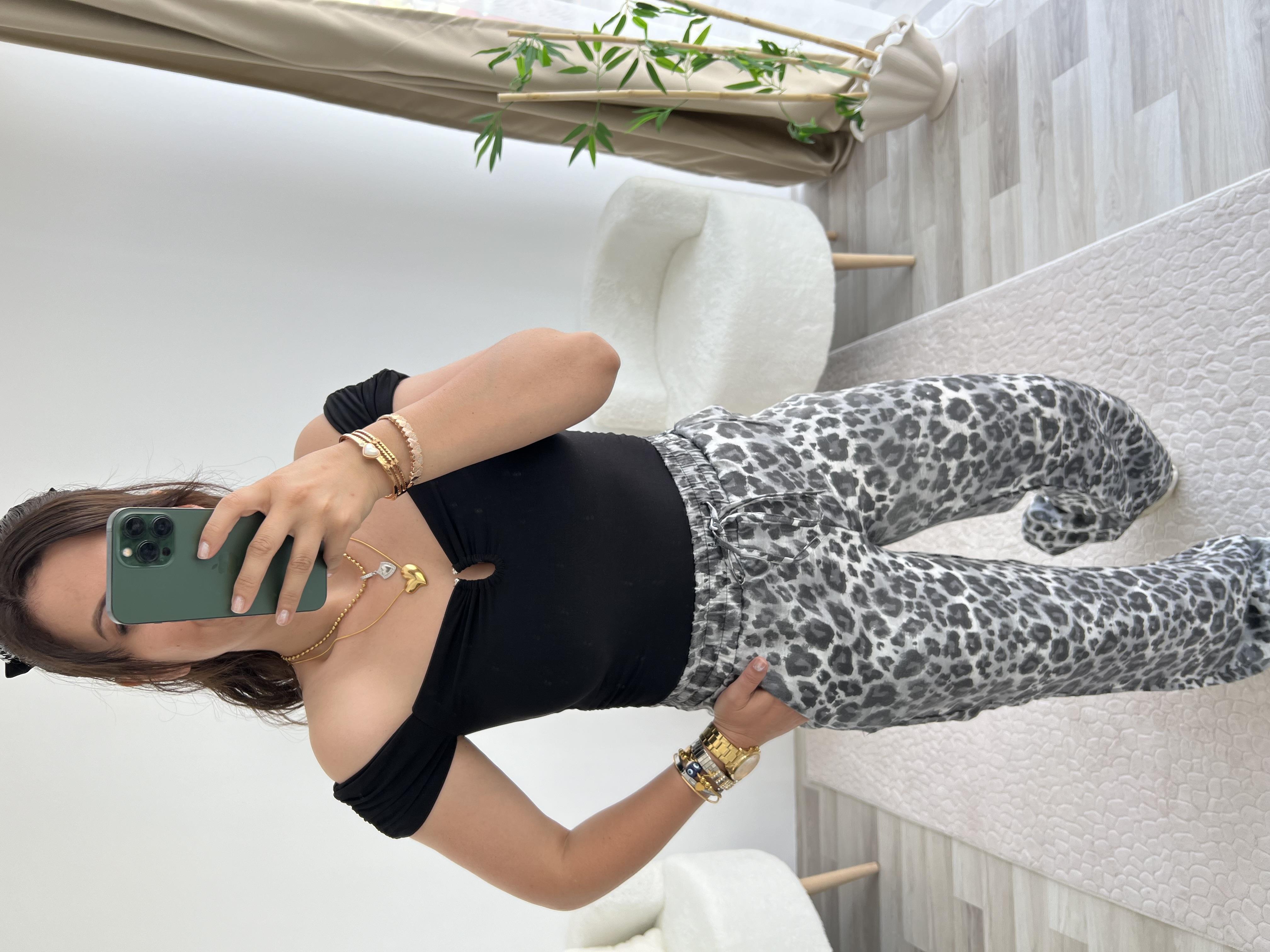 SİYAH MADONNA YAKA BLUZ