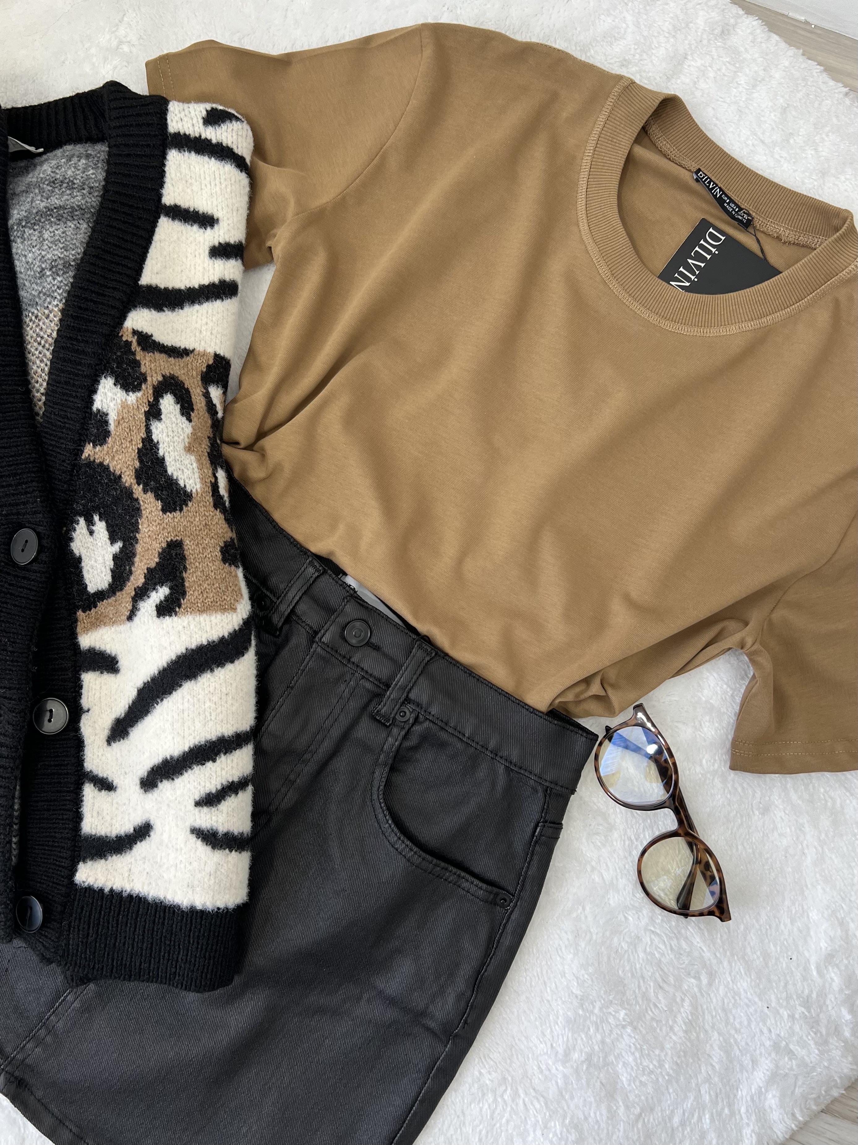 Teta Dilvin Camel Dekoratif Yaka Premium Tişört