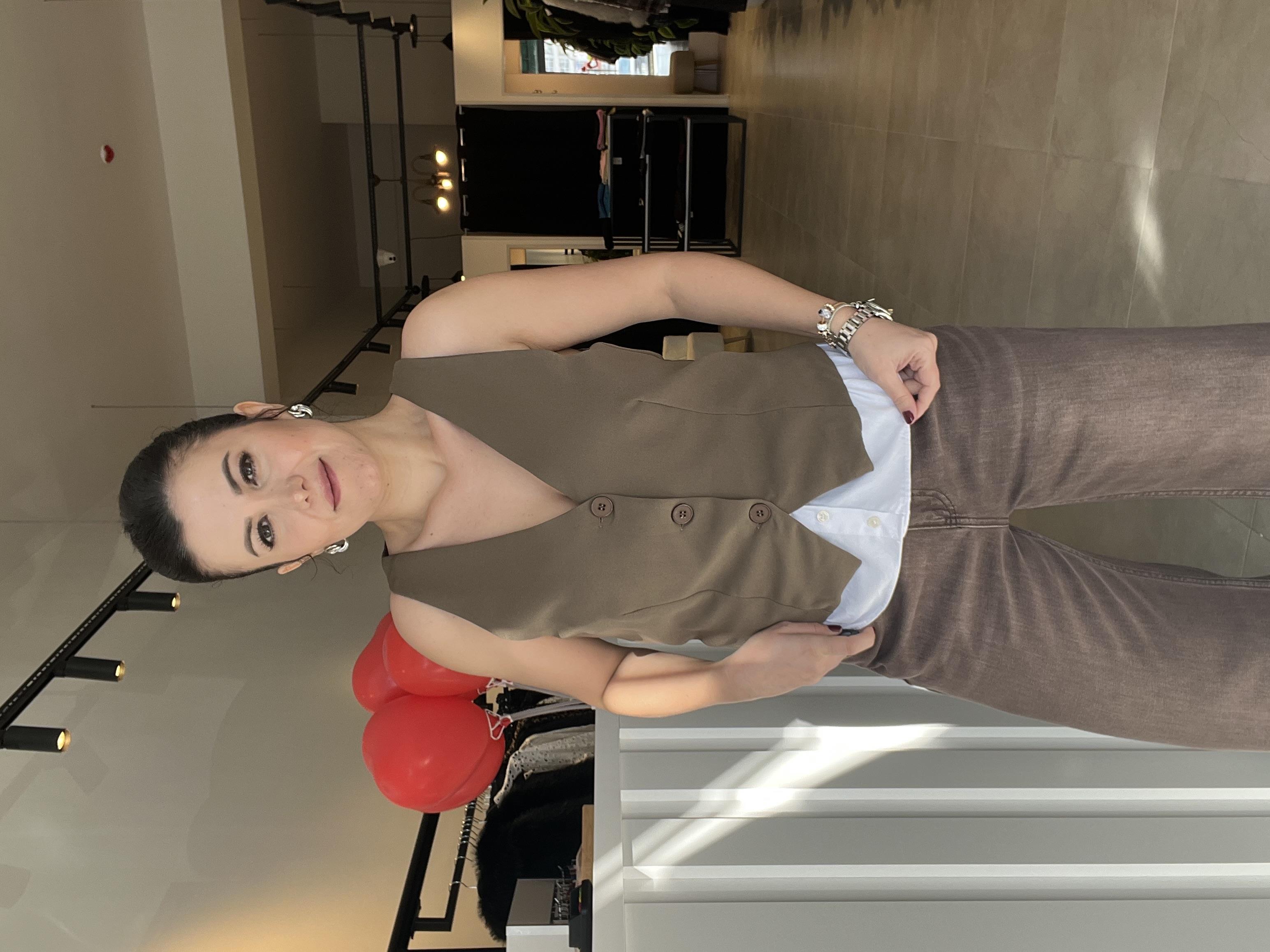 Vena Altı Gömlek Detaylı Yelek