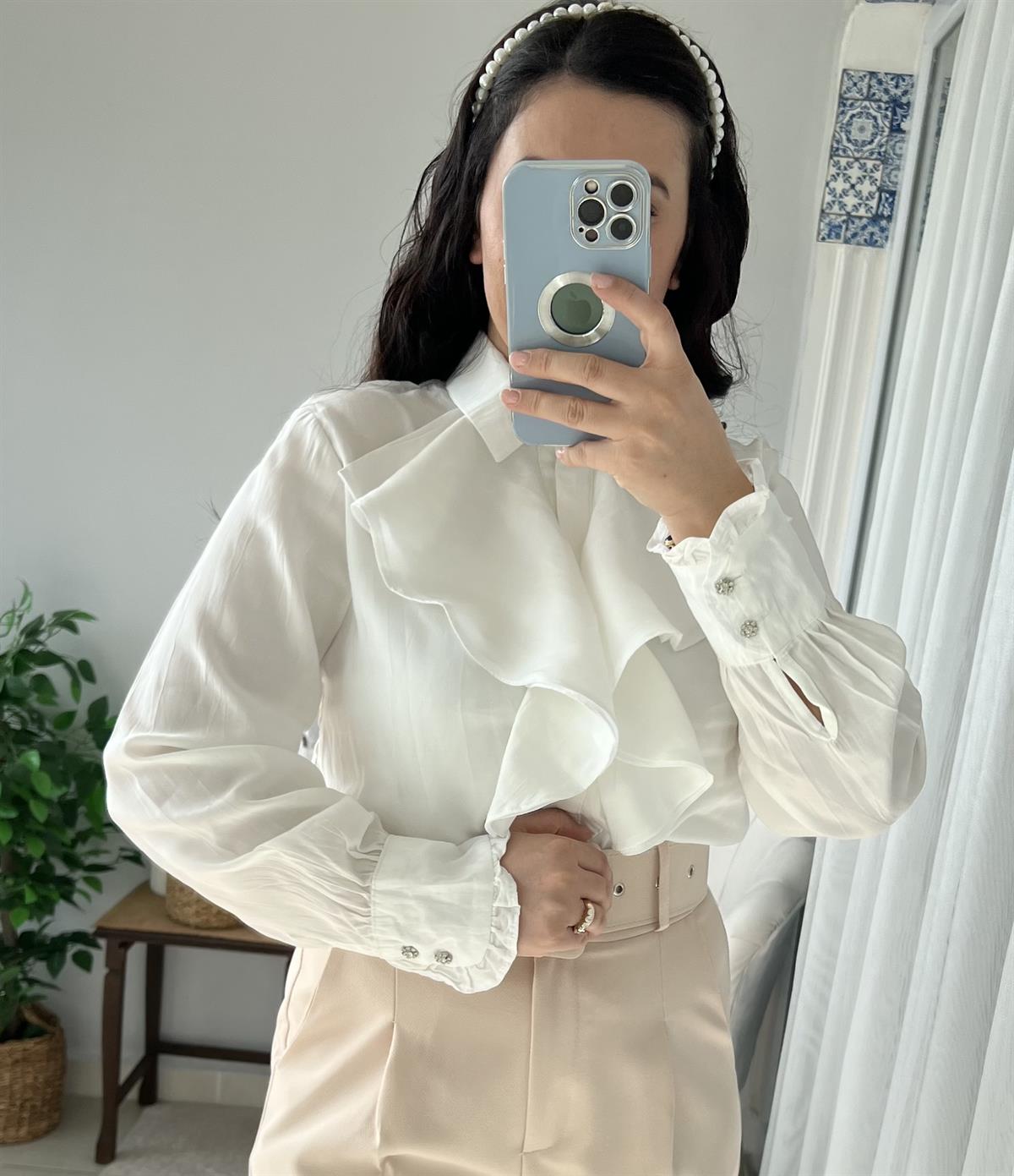 VOLANLI MANŞET DETAYLI EKRUGÖMLEK