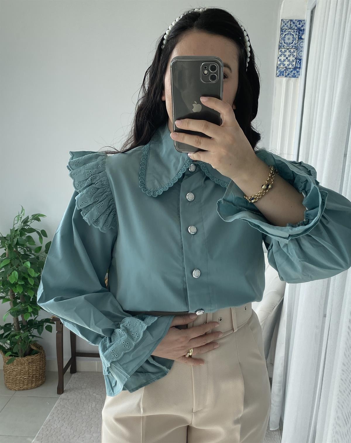 YEŞİL KALP YAKA GÖMLEK