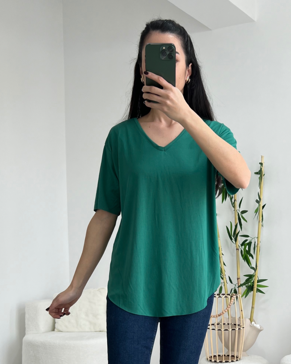 YEŞİL V YAKA TİŞÖRT