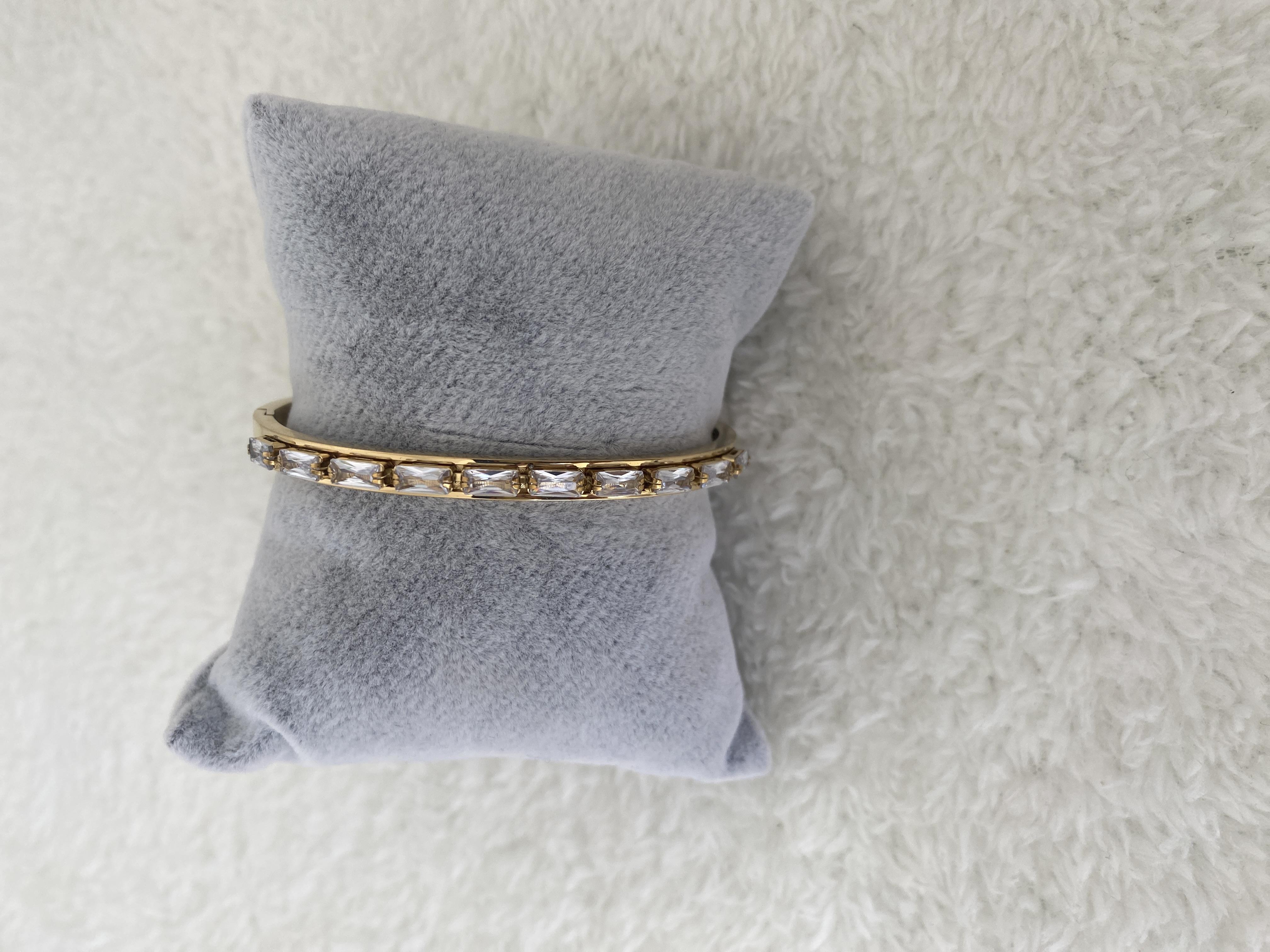 ZİRKON TAŞLI GOLD CARTİER ÇELİK BİLEKLİK