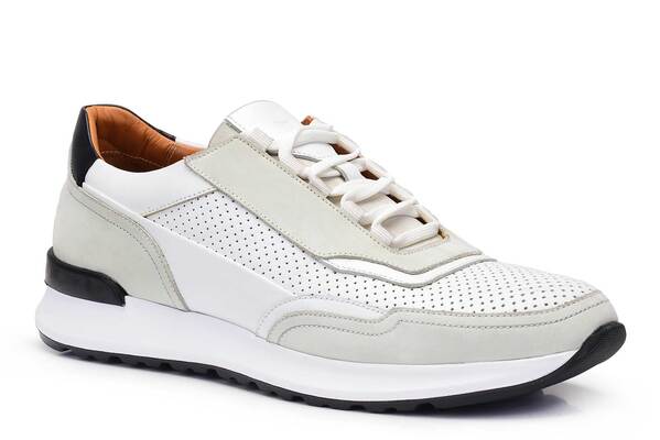 Beyaz Sneaker Modası