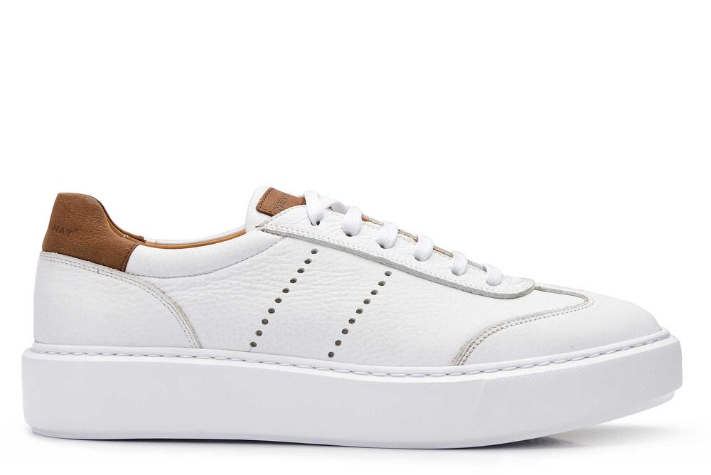 Beyaz Spor Ayakkabı Nasıl Temizlenir?