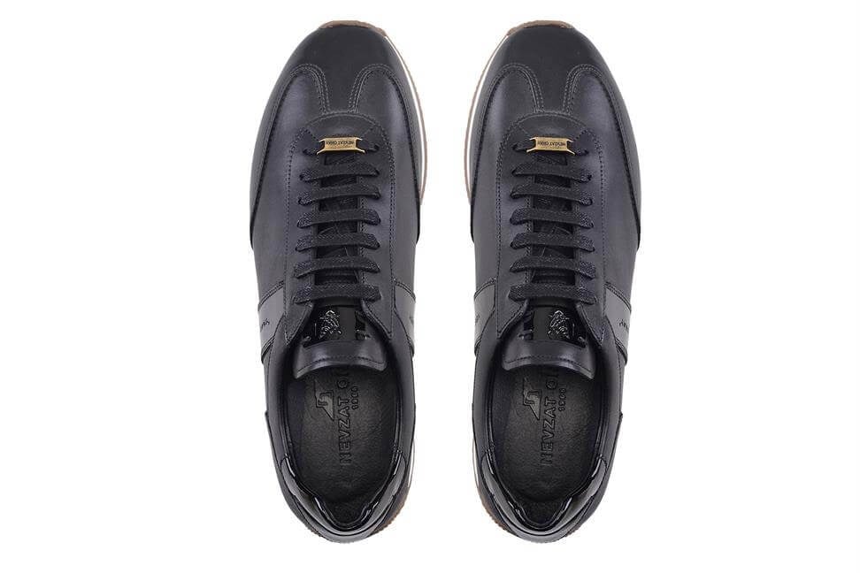Siyah Bağcıklı Sneaker