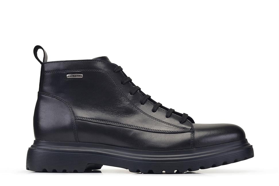 Siyah Bağcıklı Bot