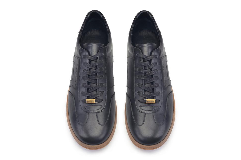 Siyah Bağcıklı Sneaker
