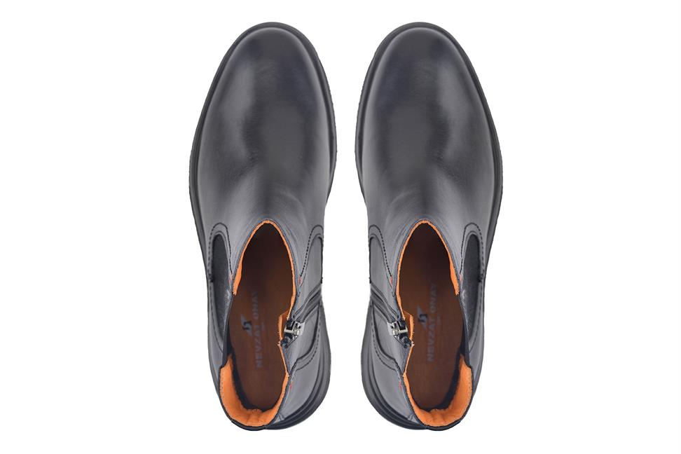 Siyah Bağcıksız Bot