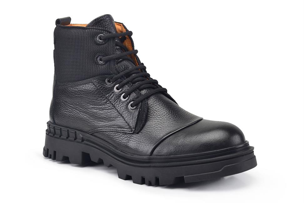 Siyah Bağcıklı Bot