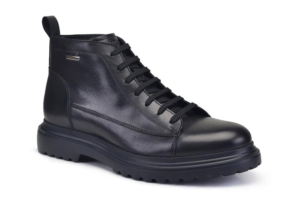 Siyah Bağcıklı Bot