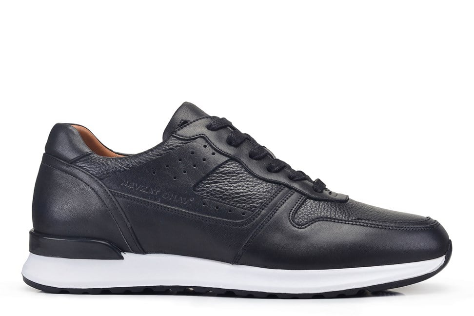 Siyah Bağcıklı Spor Ayakkabı