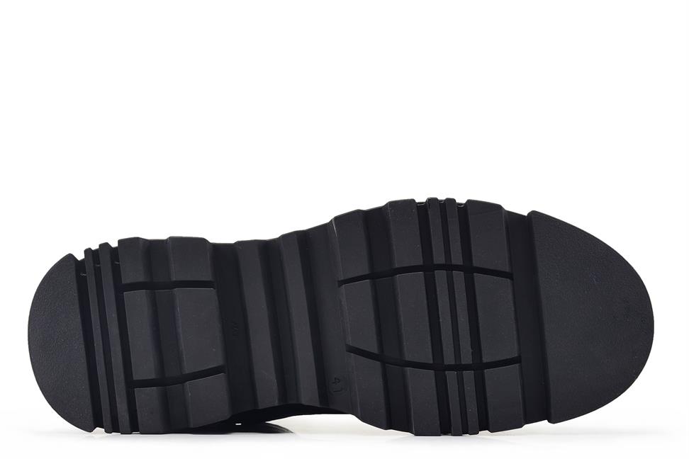 Siyah Bağcıklı Bot