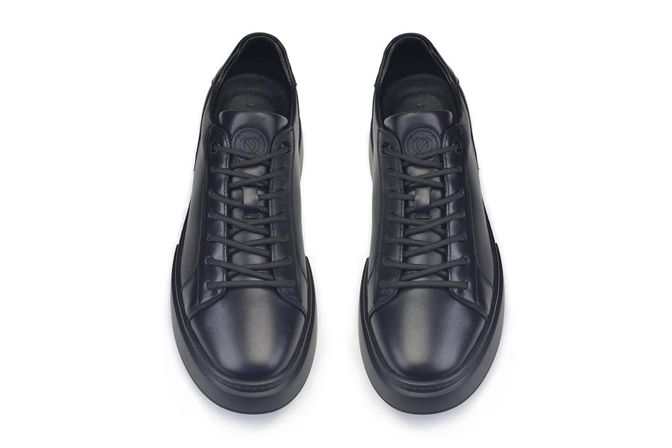 Siyah Bağcıklı Sneaker