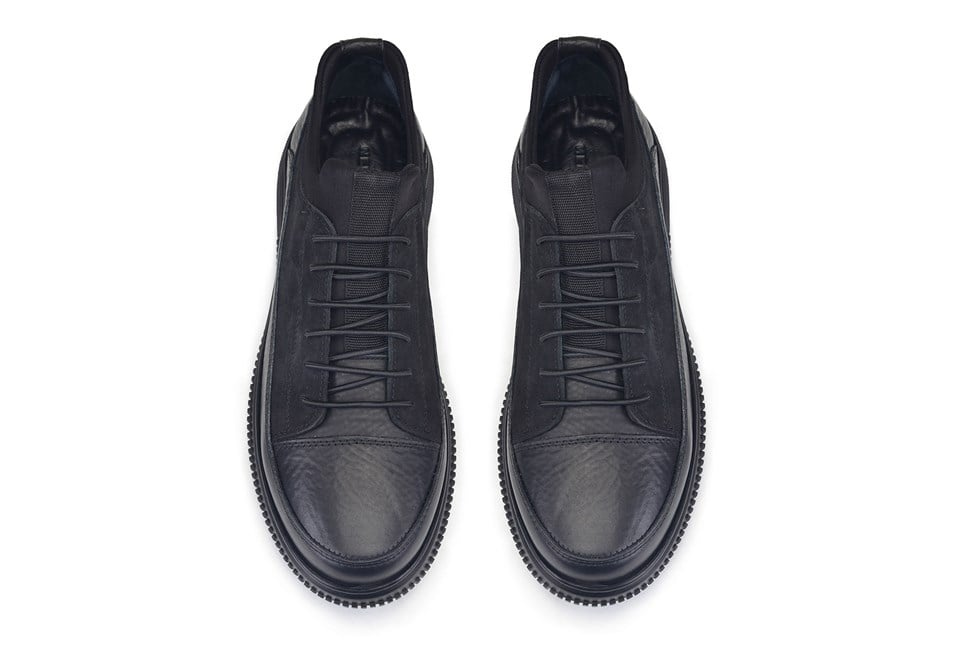 Siyah Bağcıklı Sneaker