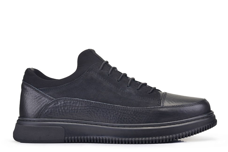 Siyah Bağcıklı Sneaker