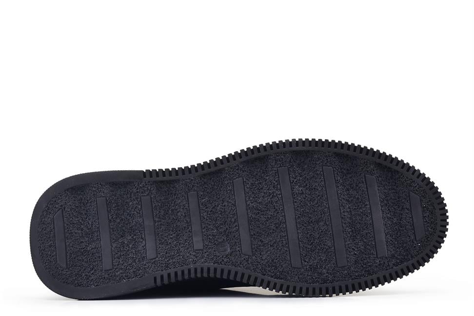 Siyah Bağcıklı Sneaker