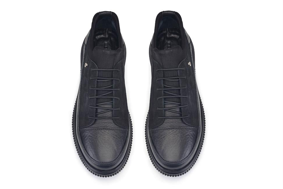 Siyah Bağcıklı Sneaker