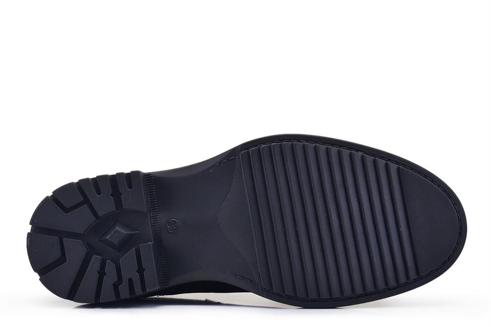 Siyah Nubuk Chelsea Bot