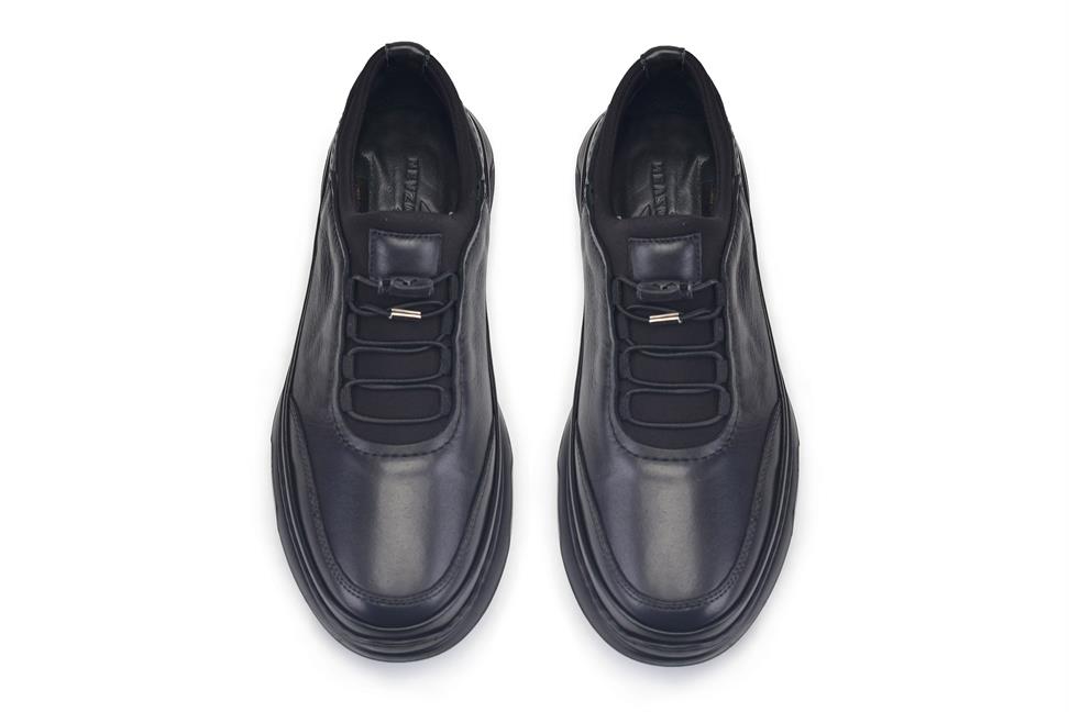 Siyah Bağcıklı Spor Ayakkabı