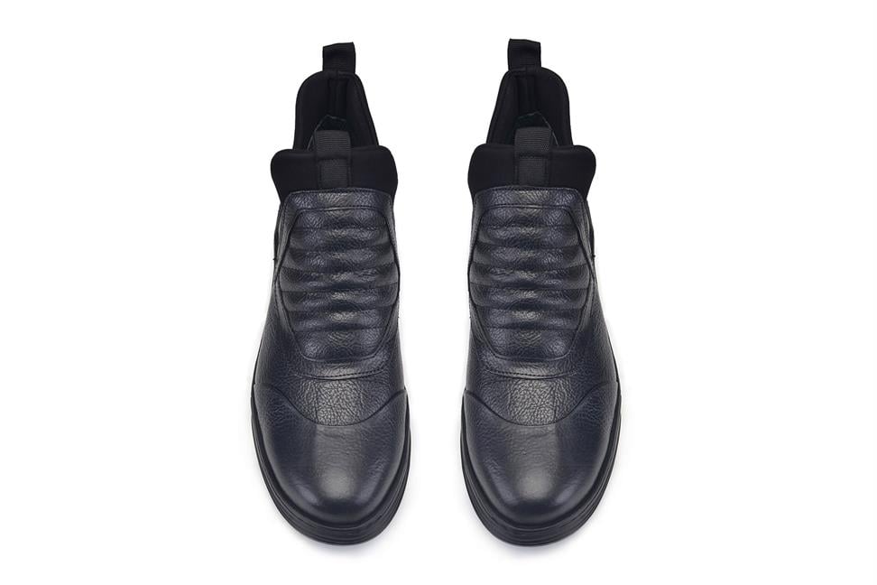 Siyah Bağcıksız Spor Bot