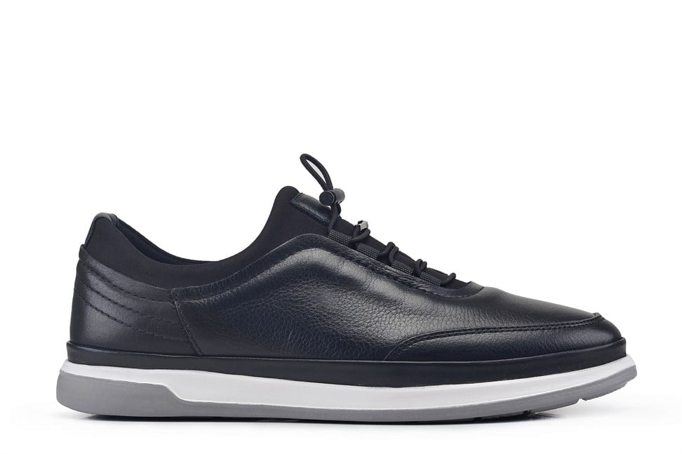 Siyah Bağcıklı Yazlık Sneaker