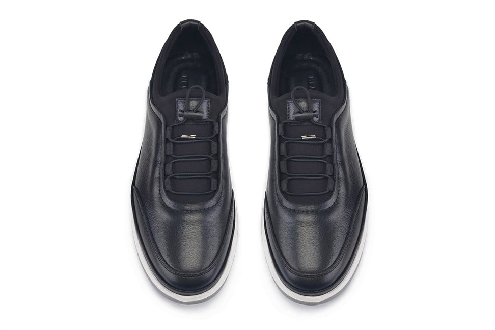Siyah Bağcıklı Yazlık Sneaker