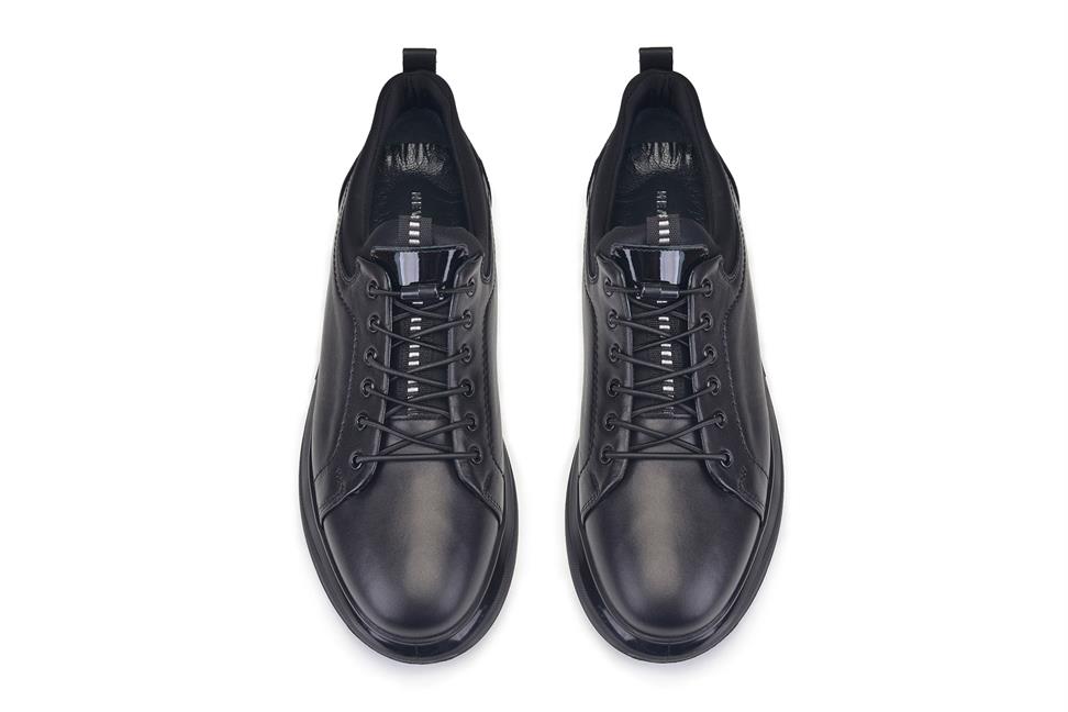 Siyah Bağcıklı Sneaker