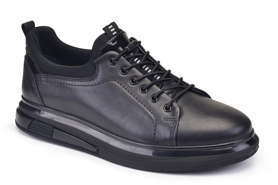 Siyah Bağcıklı Sneaker