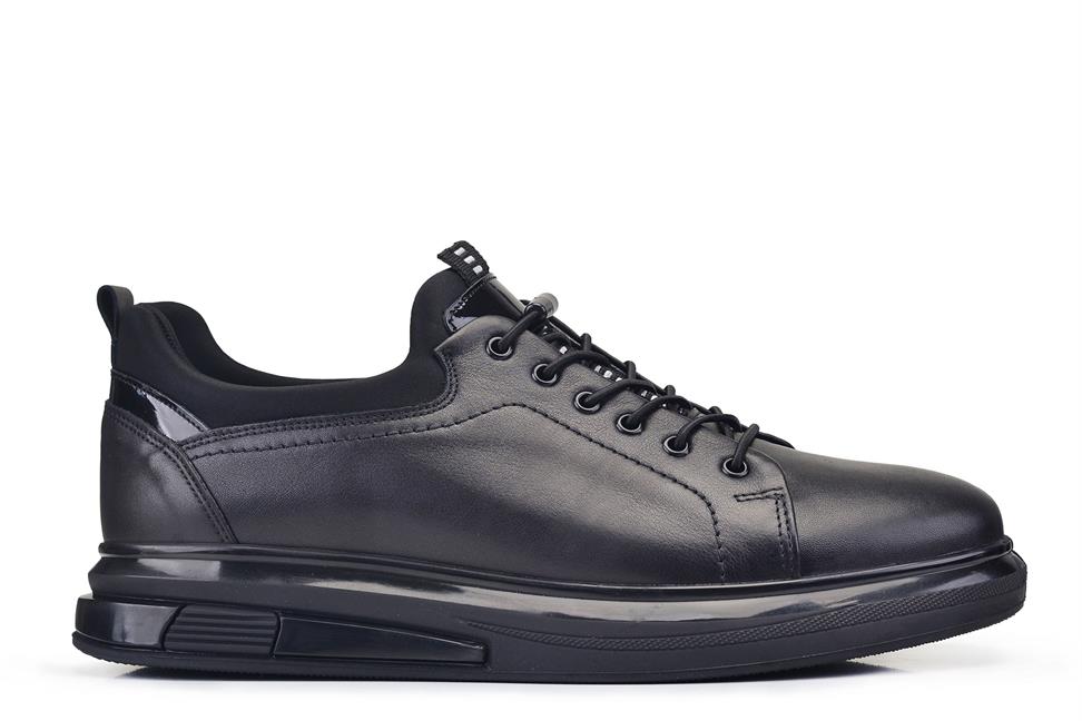 Siyah Bağcıklı Sneaker