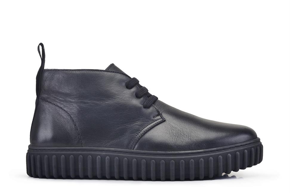 Siyah Bağcıklı Chukka Bot