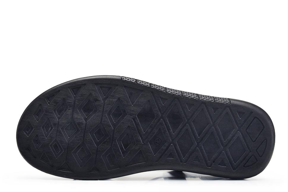 Siyah Parmak Arası Sandalet