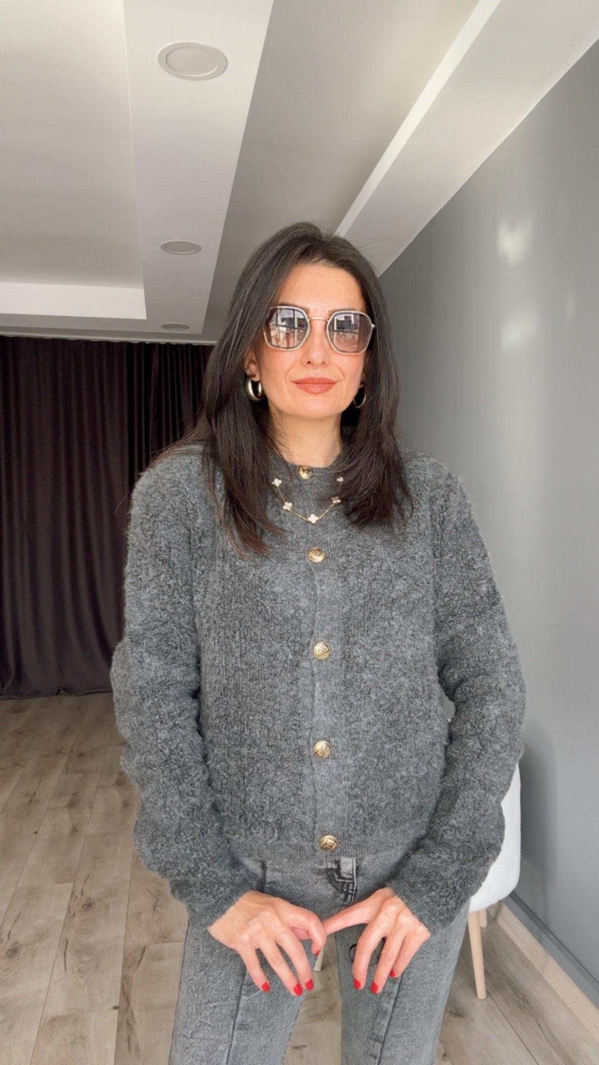 Füme Gold Düğmeli Peluş Hırka