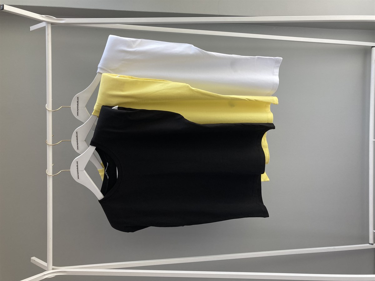 Siyah Vatkalı Bisiklet Yaka Basic T-Shirt