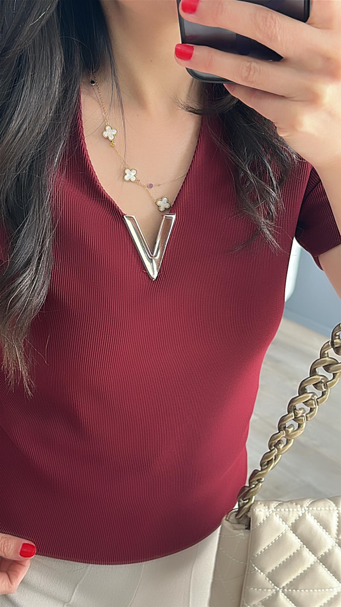 Bordo Yaka V Tokalı Kısa Kollu Bluz