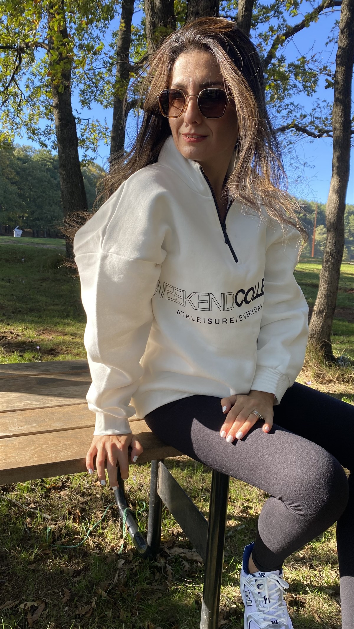 Ekru Dik Yaka Fermuarlı Wekend Baskılı Sweatshirt